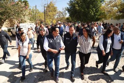 Gobernador entrega obras en Jurica Campestre