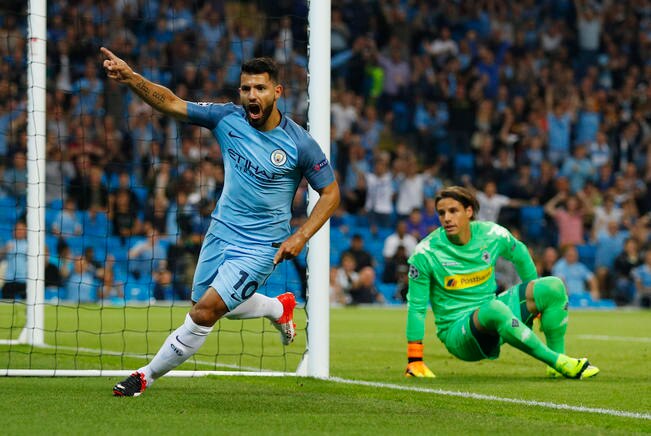 Ya sin problemas físicos, Agüero cumplió una noche perfecta (PHIL NOBLE. REUTERS)