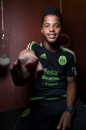 Gio firma con el Galaxy por 28 mdd