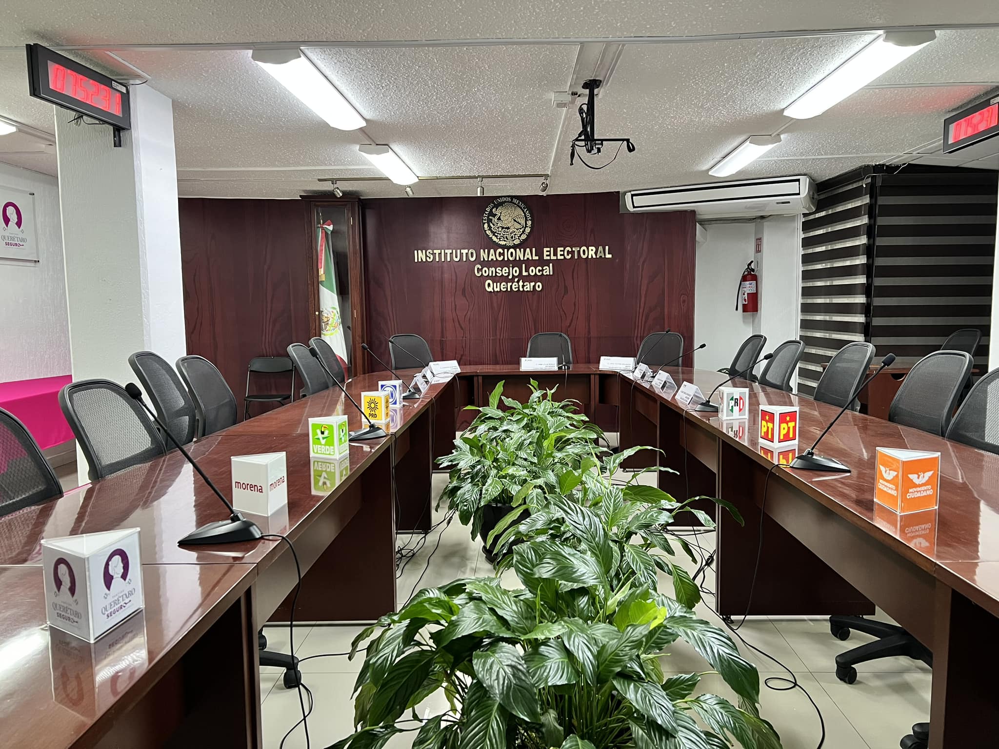 INE Querétaro da arranque a precampañas de diputados federales y senadores