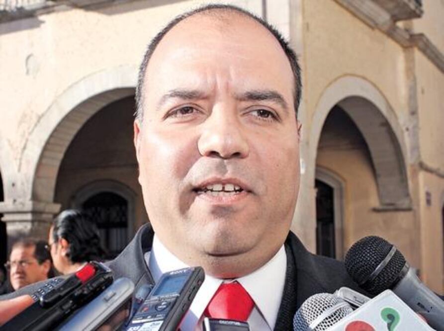 Descarta Loyola cambios en gabinete