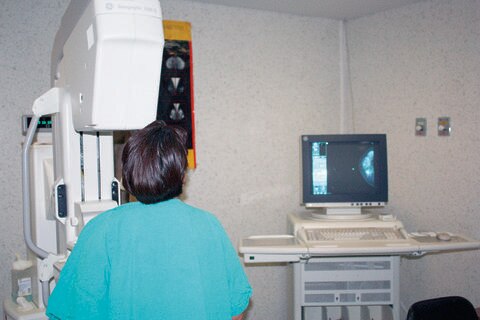 Apoyan a padres de menores con cáncer