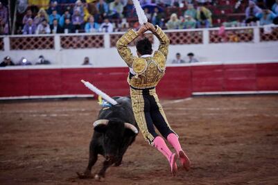 Buscan prohibir ingreso de menores a corridas de toros