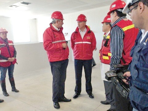 Supervisa Calzada obras de salud