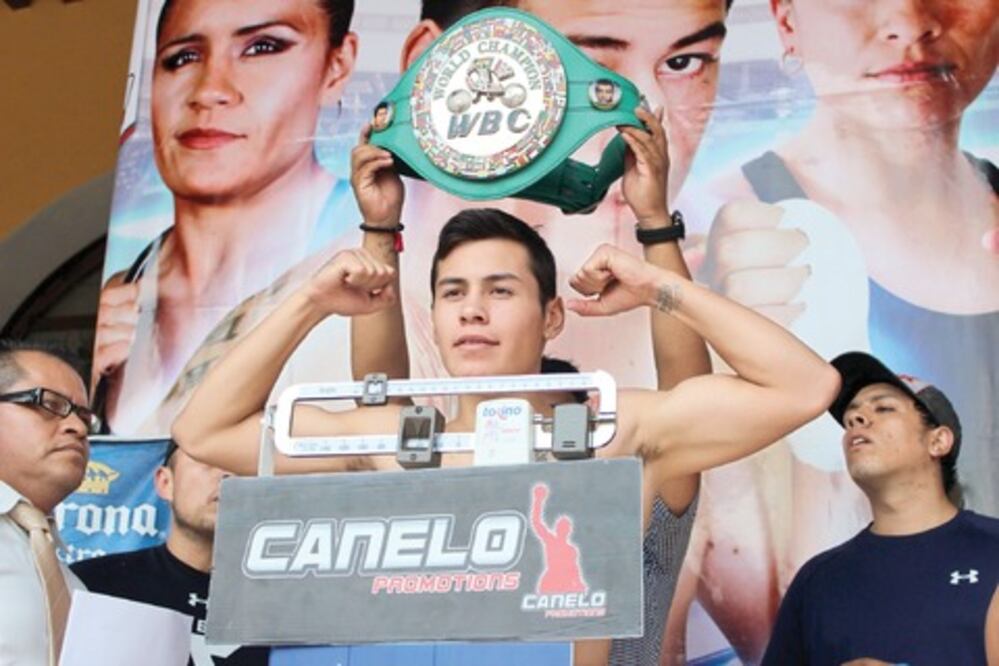 Tres cetros gallo se disputan en el Arteaga