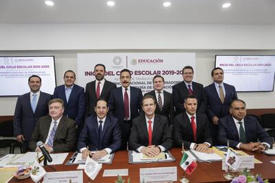 Se reúne Francisco Domínguez con Esteban Moctezuma