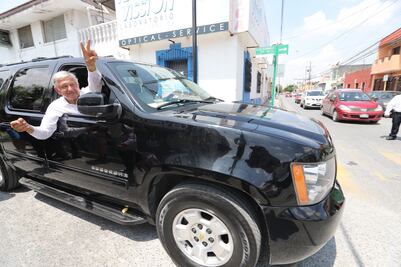 AMLO saca pañuelo blanco de la paz a empresarios