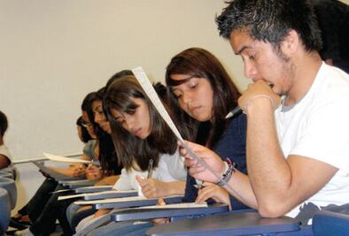 Convocan a renovar becas