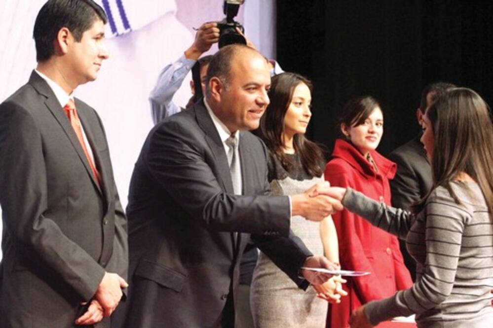 Sedesol ‘siembra el futuro’ de estudiantes por 28.5 mdp