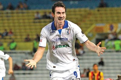 Gallos con muchos espolones