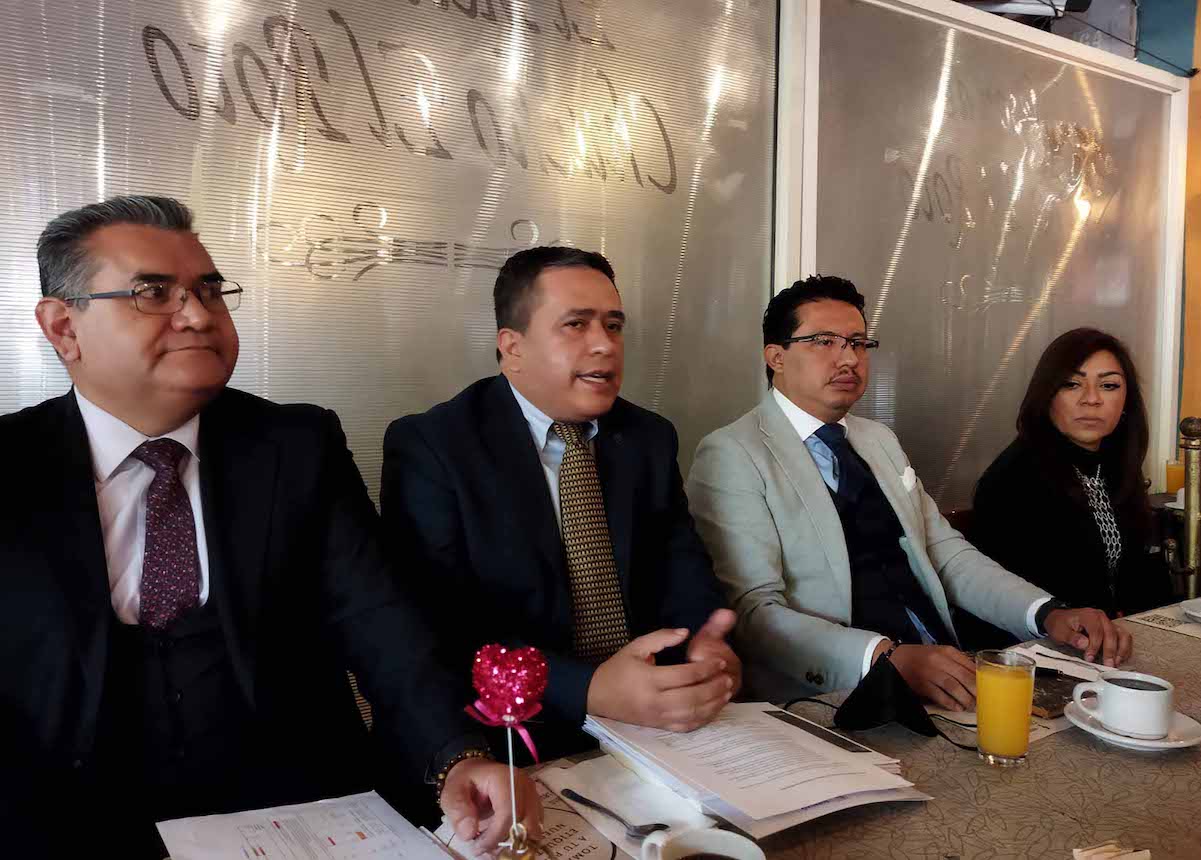 UAQ podría ir a huelga; profesores exigen incremento al salario