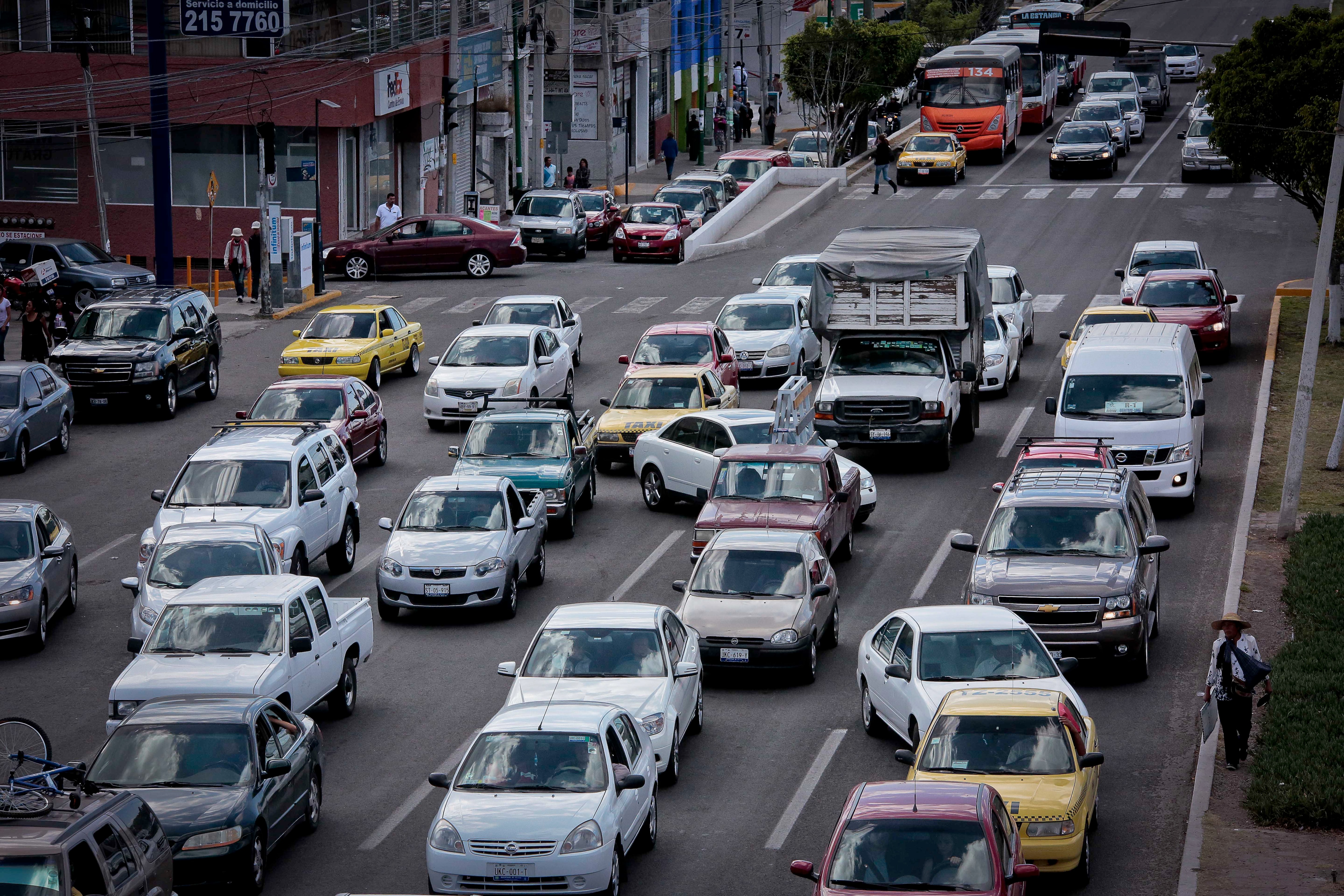 Convocan a crear app para compartir auto en la capital de Queréraro