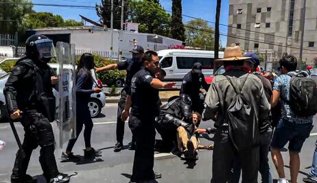 Video. Protestas, bloqueos y granaderos por la Ley de Aguas en Querétaro
