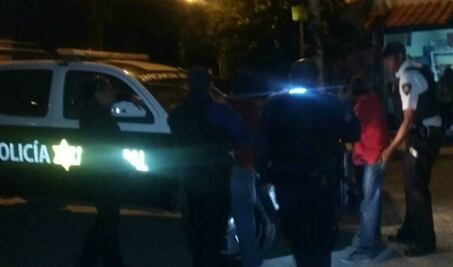 Elemento de Seguridad Privada agrede a migrante y lo detienen