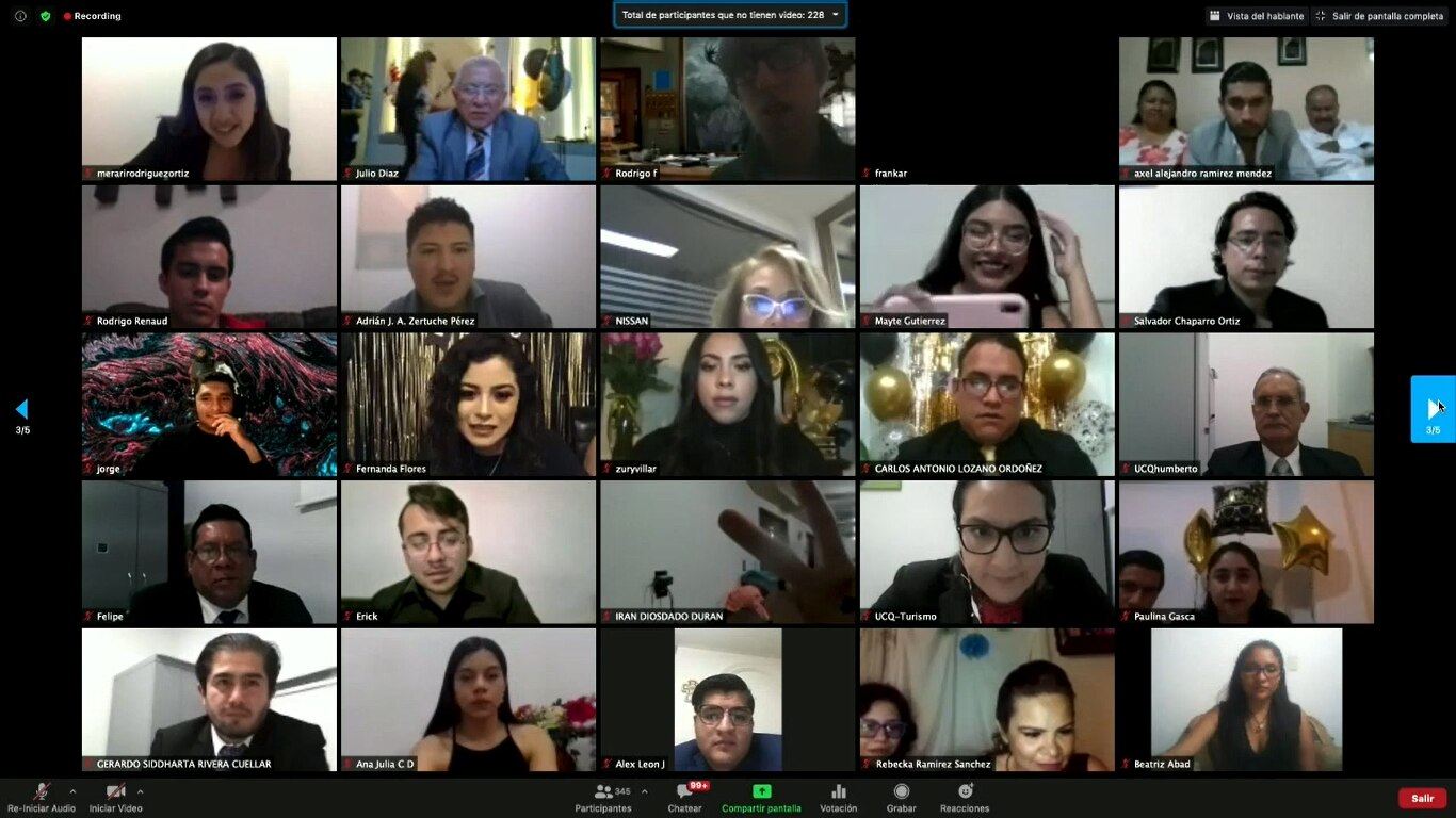 ¡Felicidades! 220 profesionistas egresan de la Universidad Cuauhtémoc Querétaro