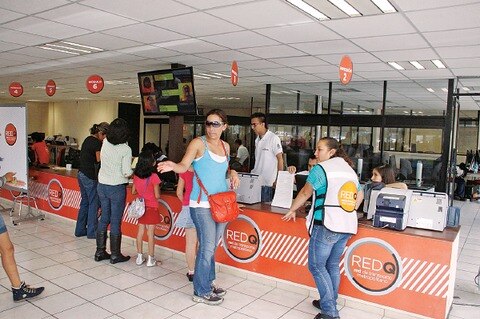 Quedan mil becas de transporte escolar