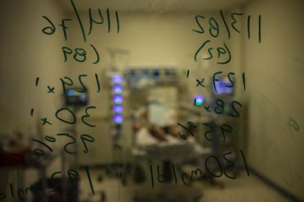 Sin tregua. En Hospital Covid se da una batalla por salvar vidas