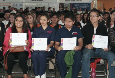 UAQ participa en “Somos Becas”