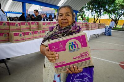 Retrasan índice de pobreza y dejan sin apoyo a familias