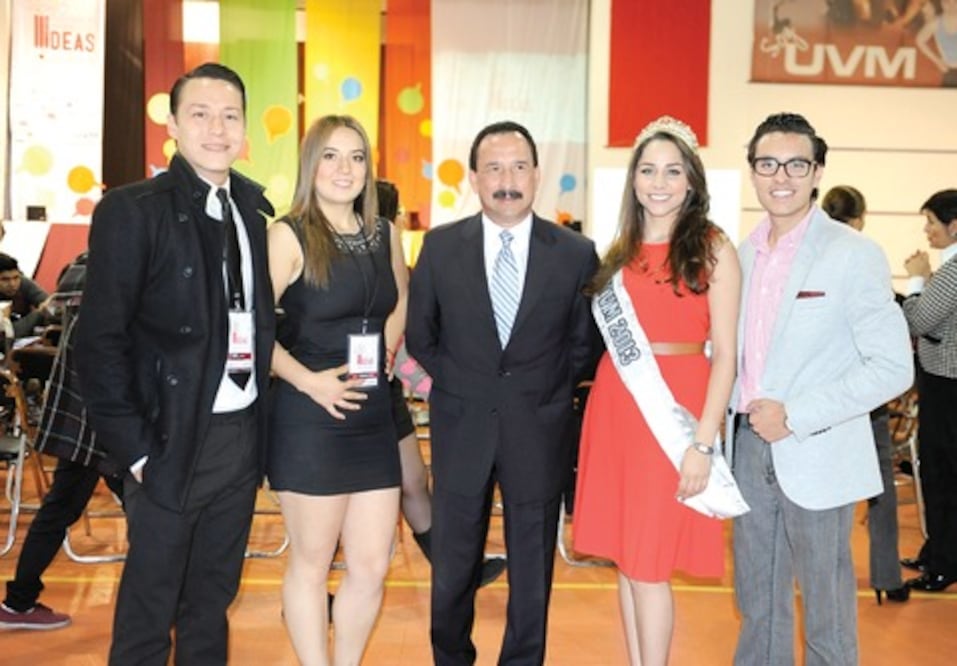 Expresan sus ideas en la UVM