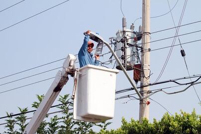 Destaca inversión en servicios