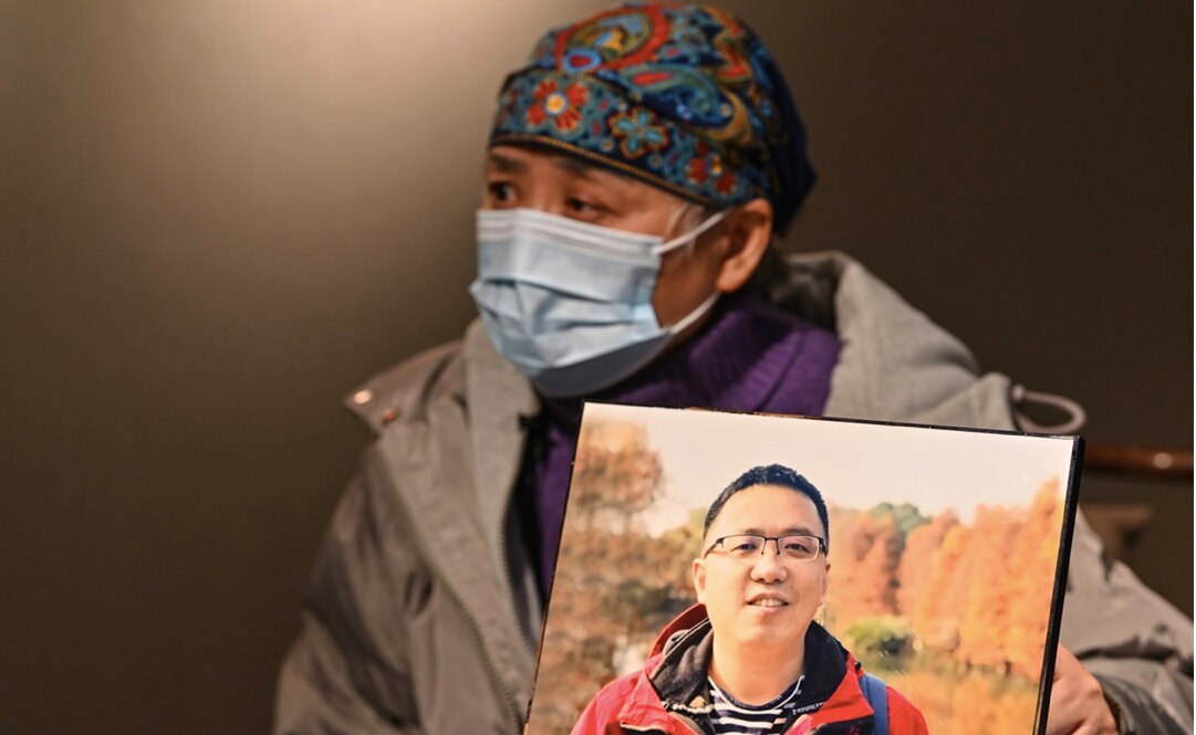 "Yo también he muerto": el dolor persiste en Wuhan, a más de un año del brote de Covid-19