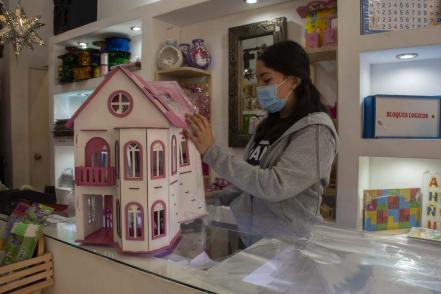 Casas artesanales de muñecas, una opción para Reyes Magos en Querétaro 
