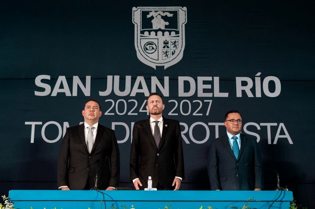 Roberto Cabrera asume su segundo periodo como alcalde de San Juan del Río