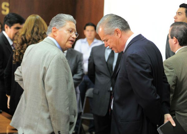 Aprueban a presidente de la junta de concertación