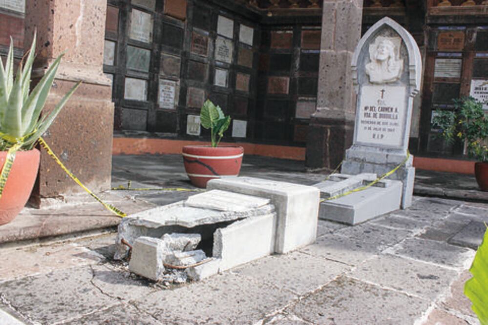 Para evitar robo, vigilan Museo de la Muerte