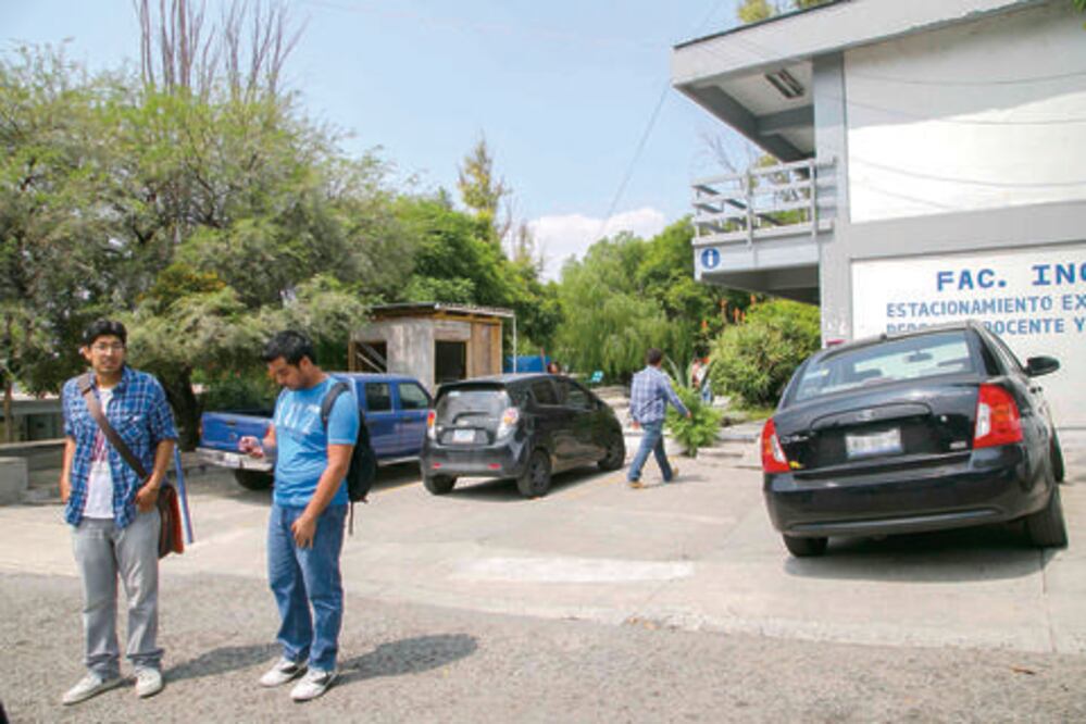 Robos en UAQ, reflejo de la sociedad, dice rector