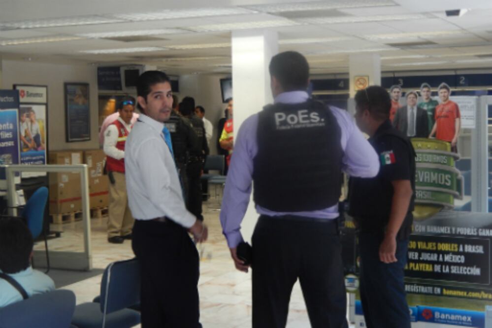 Asaltan sucursal de Banamex
