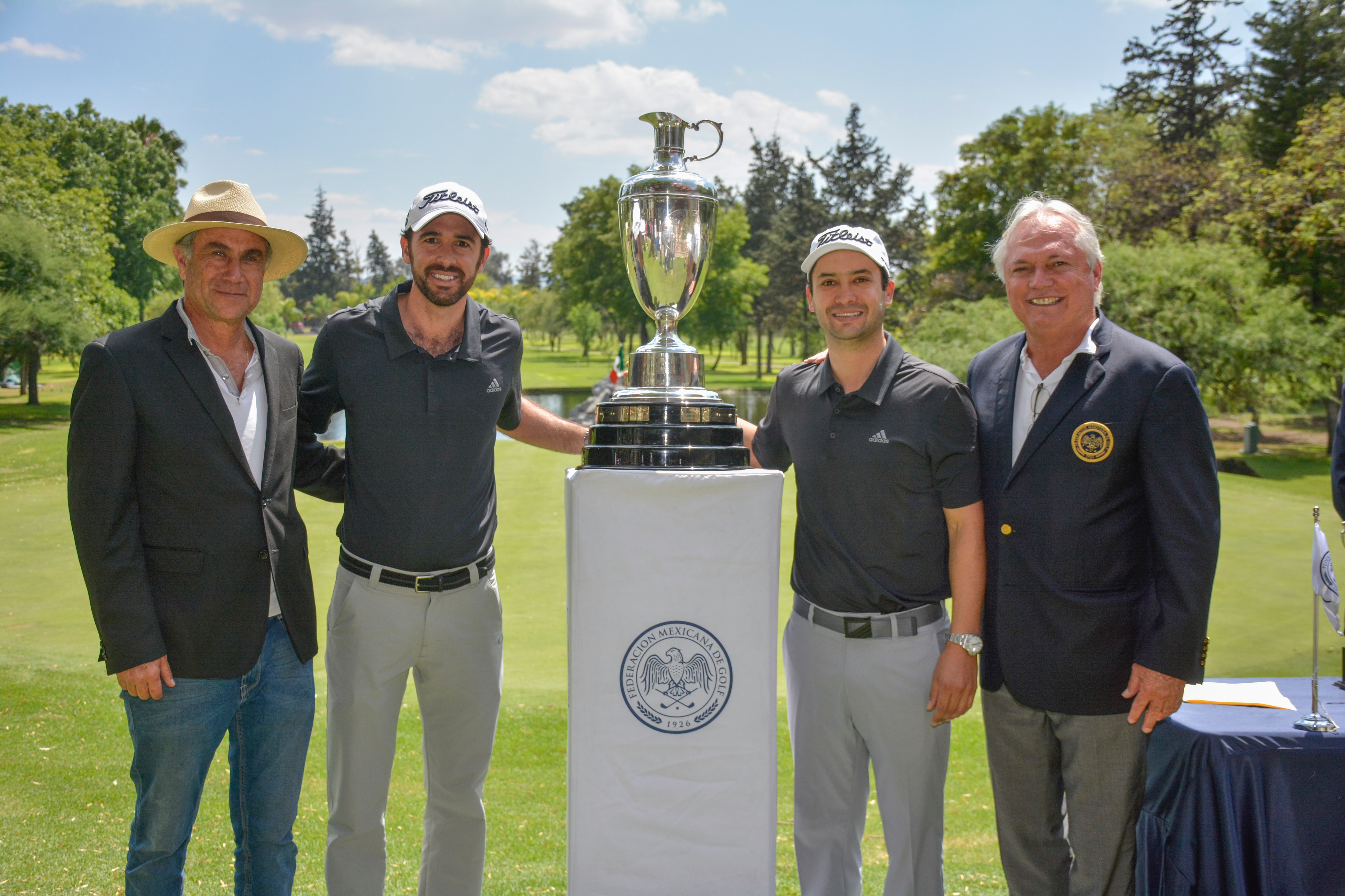 Amigos y competidores juntos en el Campeonato Nacional de Parejas