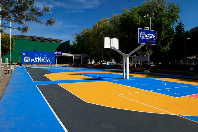 Rehabilitan unidad deportiva Josefa Ortíz