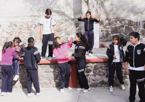 Planean apoyar a 9 mil estudiantes