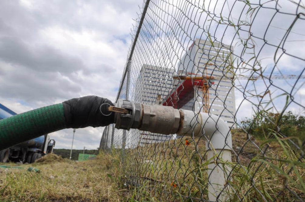 Indagan a servidor por robo de agua