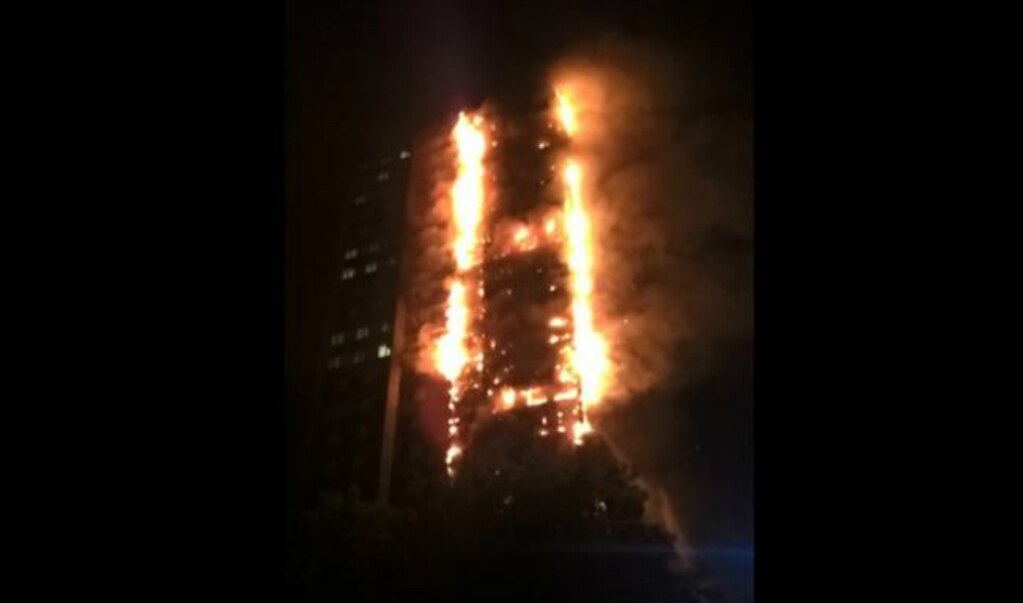 Reportan incendio en edifico de Londres