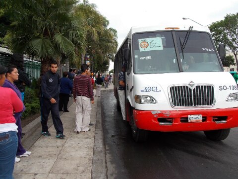 Choferes dejarán de cerrar calles