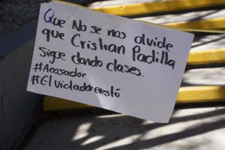 Tendedero de denuncia “destapa” a presuntos acosadores de la UAQ 