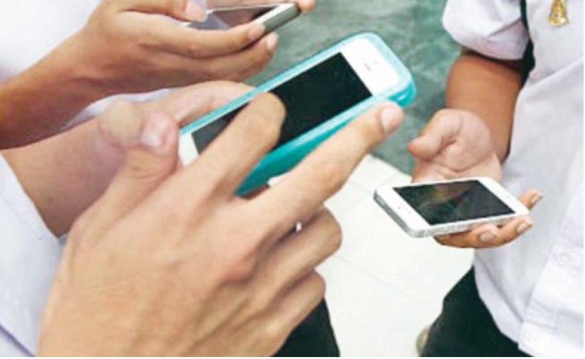 Ahora niños de primaria pasan el “pack”