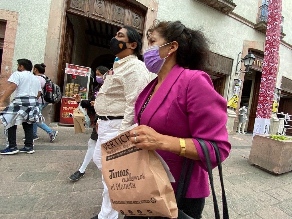 Sugieren dejar cubrebocas, poco a poco, en Querétaro