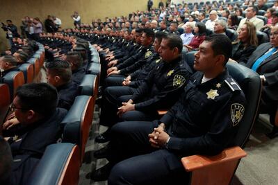 Se gradúan 86 policías como técnicos universitarios