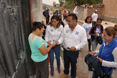 Lupe García reitera su compromiso con los habitantes de El Marqués 