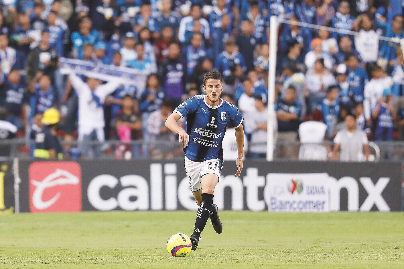 "Hay que estar muy concentrados, no cometer errores, estar ordenados y aprovechar las oportunidades que tengamos”, comentó Hiram Mier, defensa queretano. / FOTO: ESPECIAL