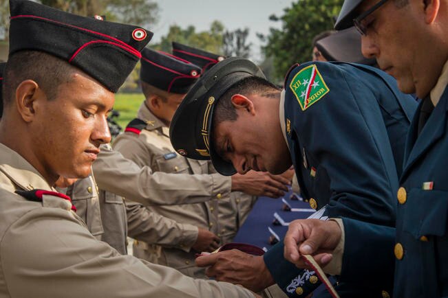 Programa Juguemos sin Violencia cambia réplicas de armas por juguetes