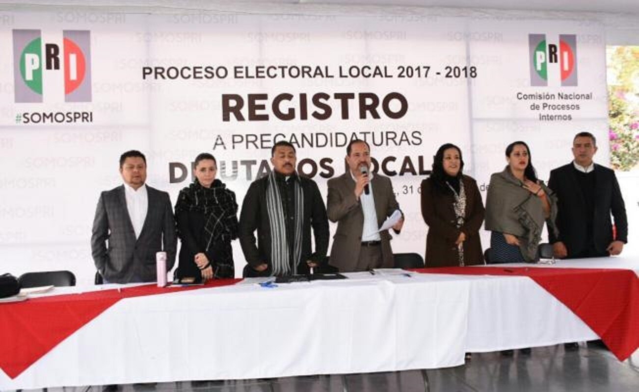 Priístas toman comités municipales en Michoacán