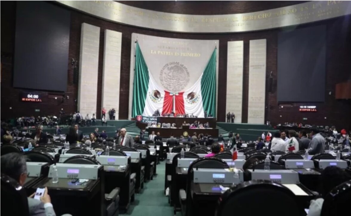 Diputados aprueban reforma para eliminar fuero al Presidente