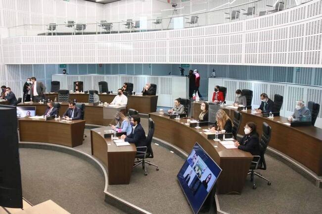 17 de los 25 diputados de Querétaro buscan cargos en el proceso electoral