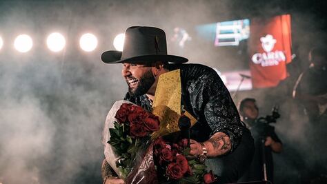 Carin León sí cantará en el Estadio Corregidora