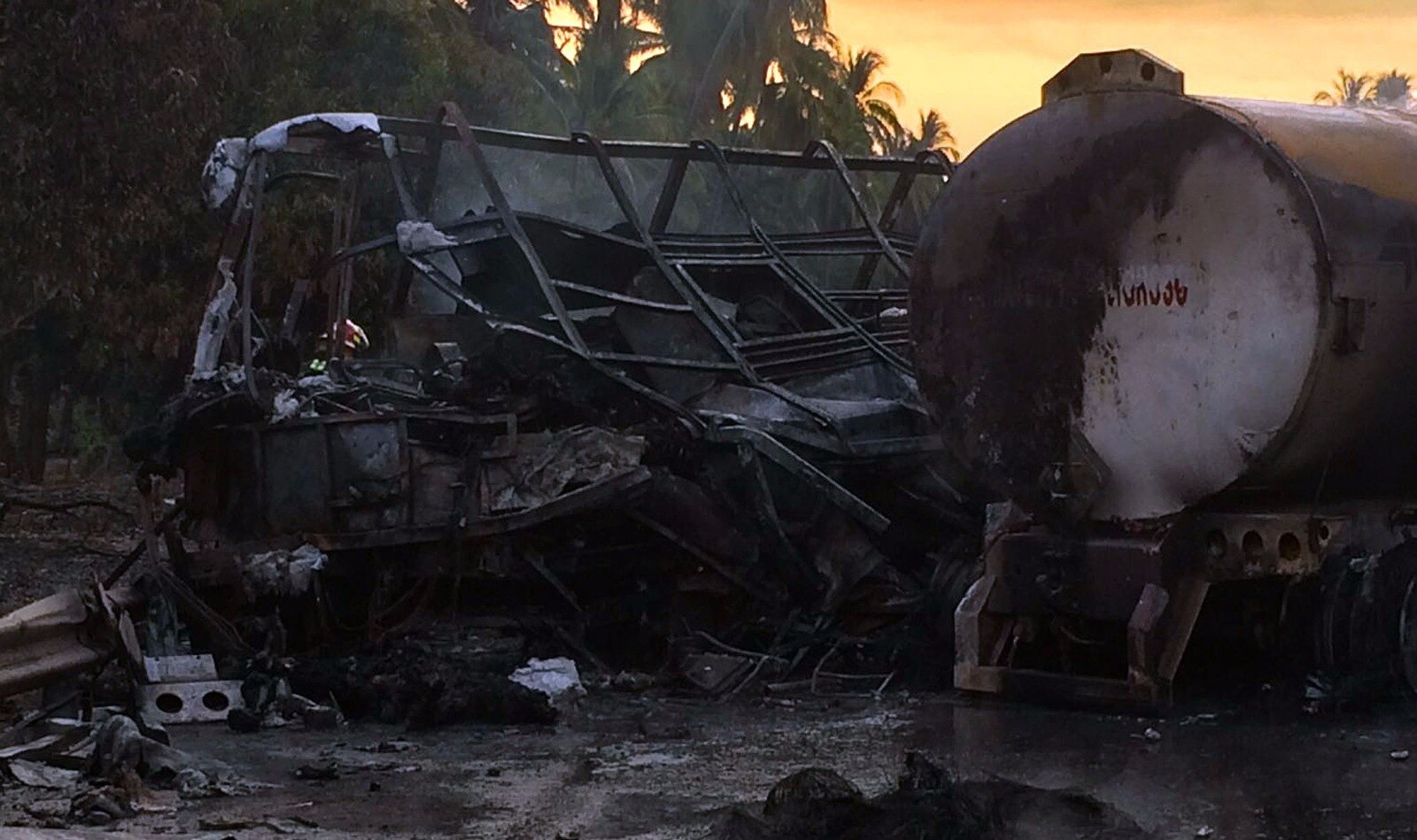 Al menos 29 muertos en accidente en la autopista siglo XXI